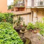 Charming Studio Near The Colosseum In Rome 45 M² With Balcony