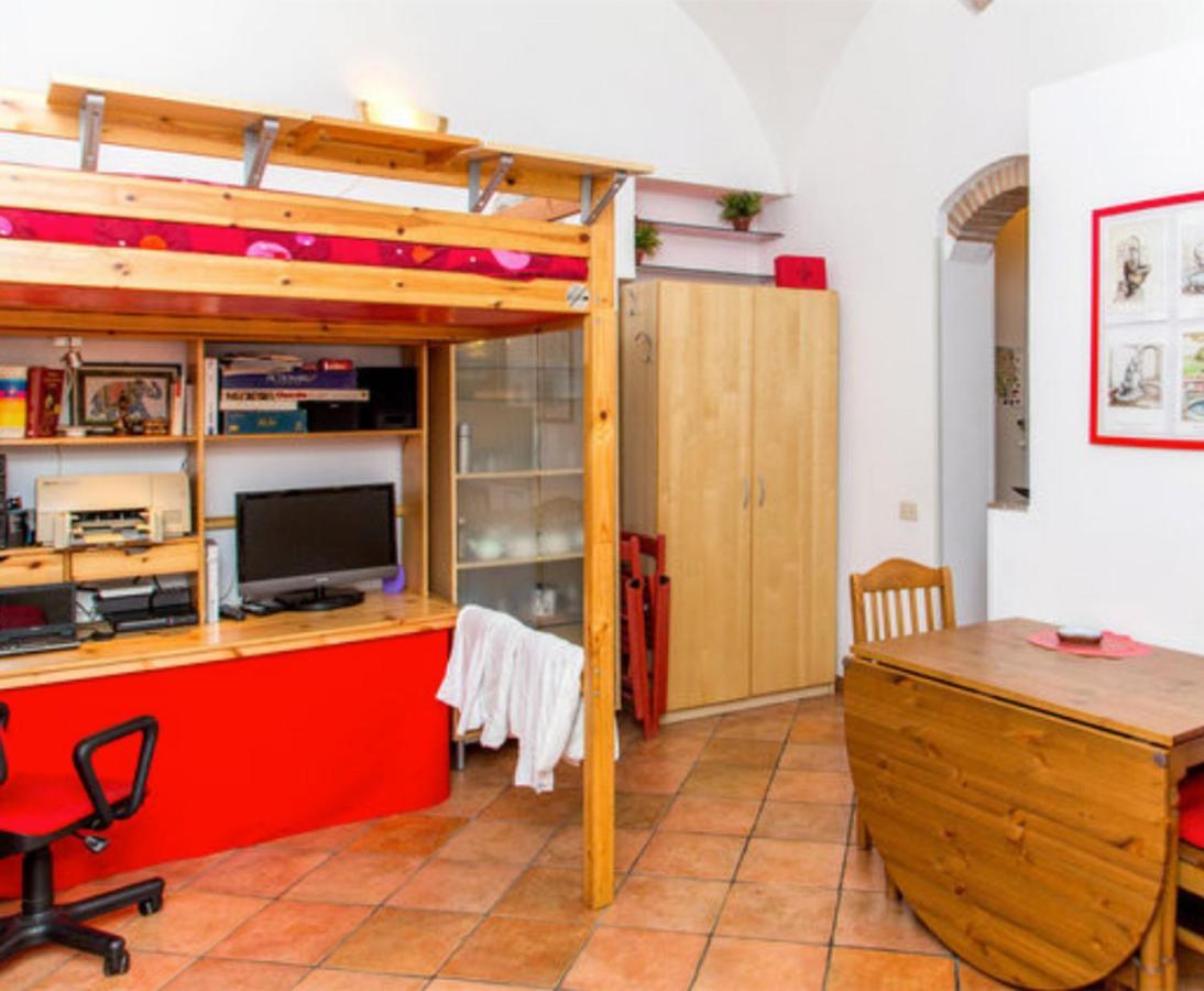 Charming Near The Colosseum In 45 M² With Balcony *