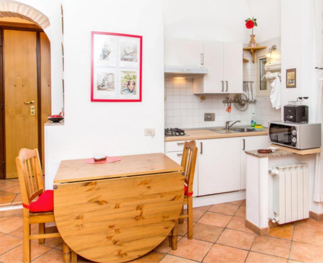 Charming Near The Colosseum In 45 M² With Balcony * Rom